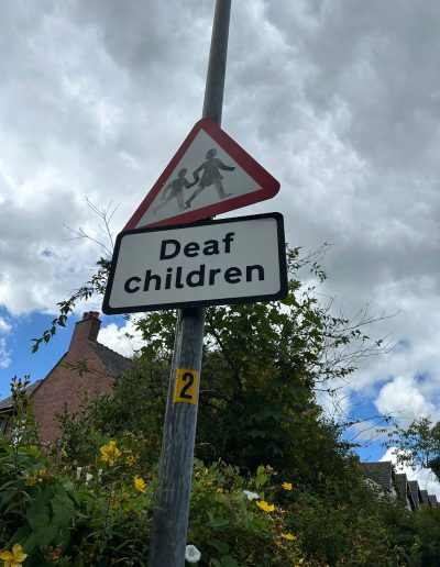 road sign cleaning