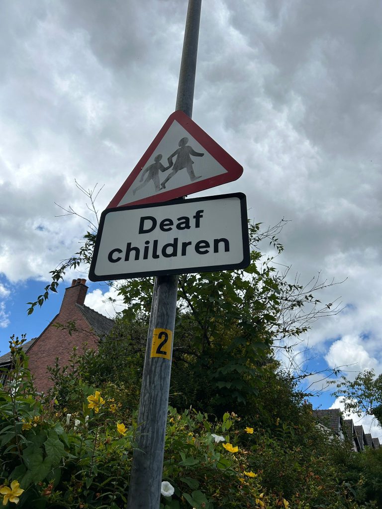road sign cleaning