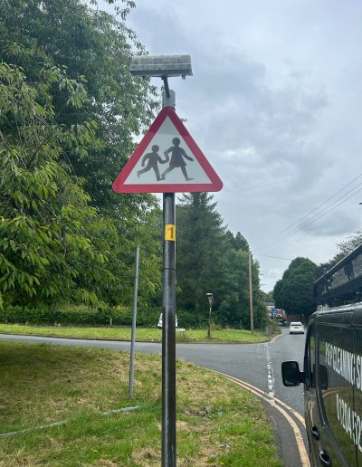 road sign cleaning