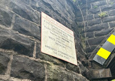road sign cleaning