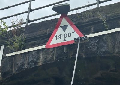 road sign cleaning