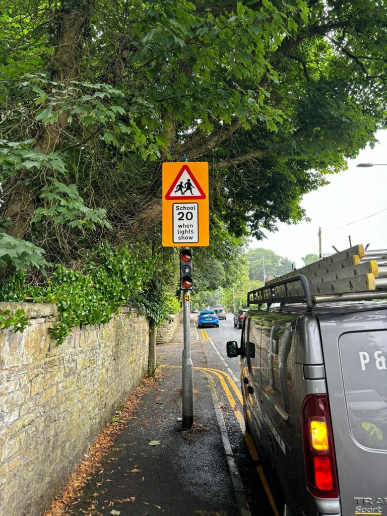 road sign cleaning