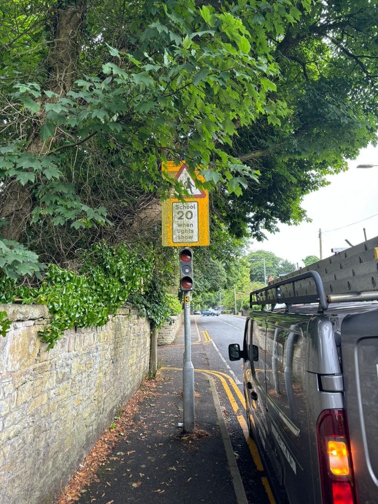 road sign cleaning