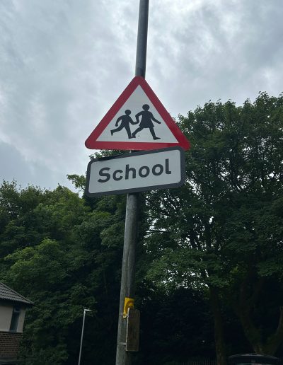 road sign cleaning