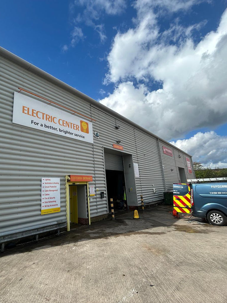 Cladding cleaning Bolton
