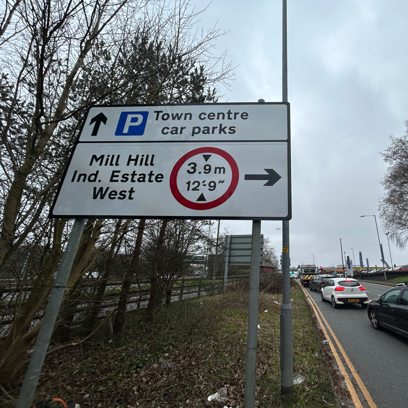 low-bridge-road-sign-cleaning2sq