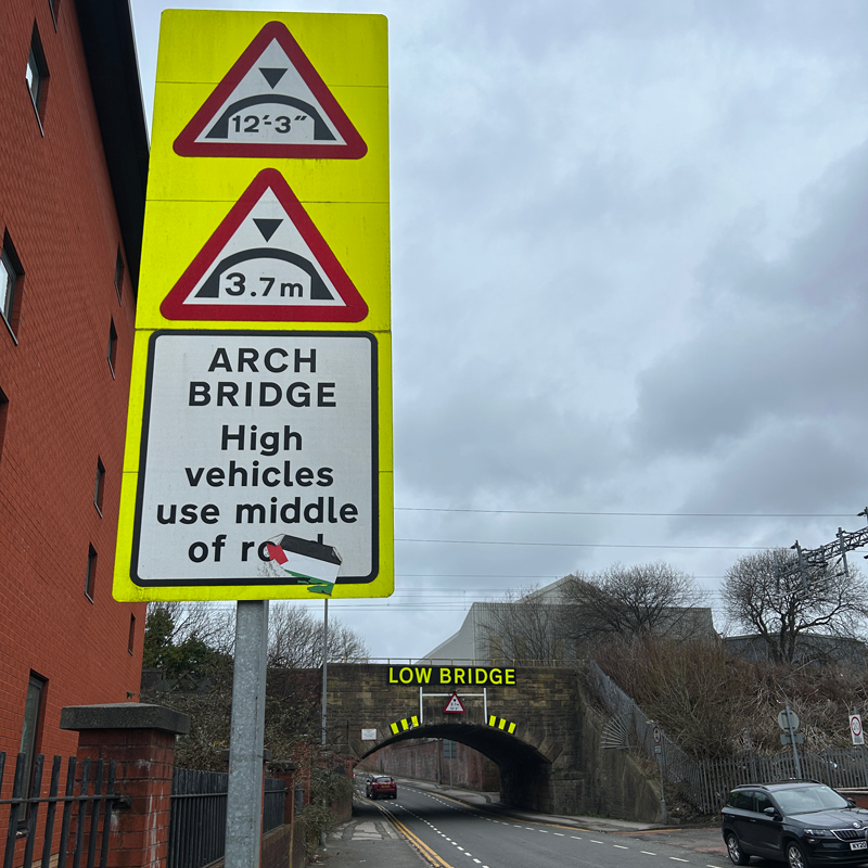 low-bridge-road-sign-cleaning4sq